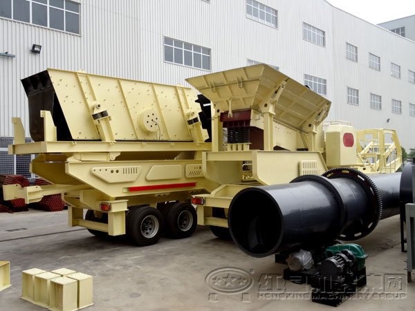 移動(dòng)式破碎站安裝現(xiàn)場