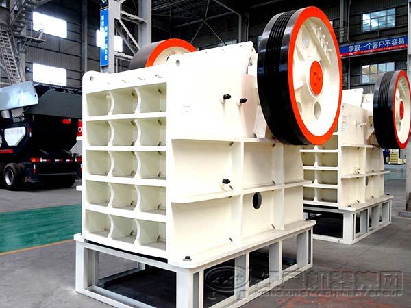 鄂式破碎機(jī)