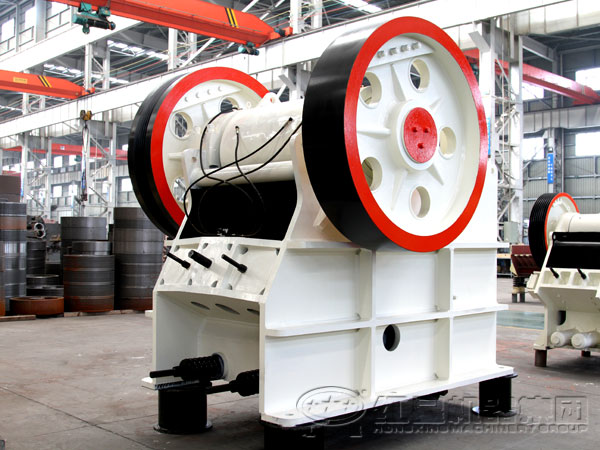 鄂式破碎機過載保護