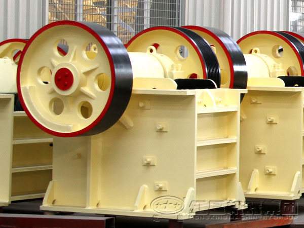 鄂式破碎機(jī)