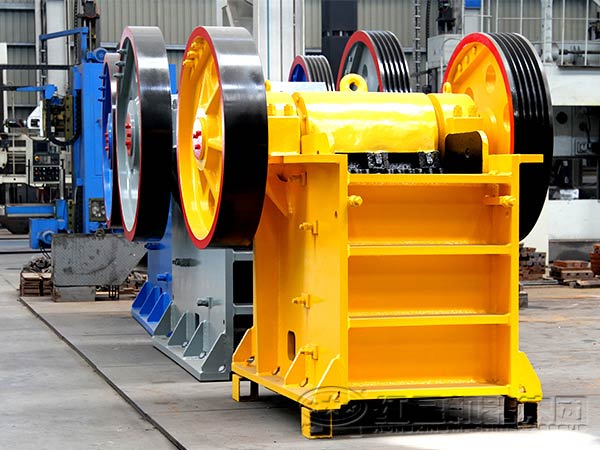  鄂式破碎機(jī)