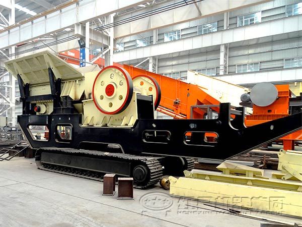履帶式移動(dòng)破碎站