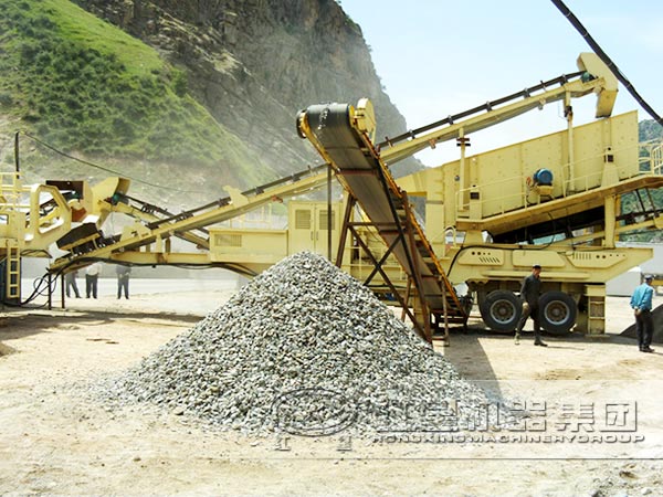 移動(dòng)垃圾處理設(shè)備智能化操作