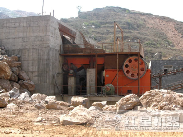 大型顎式粗碎機(jī)