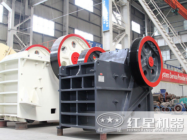 德版顎式破碎機背面