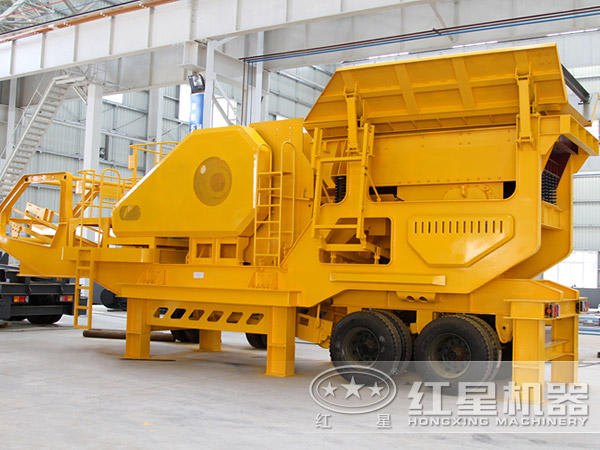 履帶式移動(dòng)破碎站