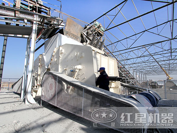 德版反擊式破碎機加工現(xiàn)場