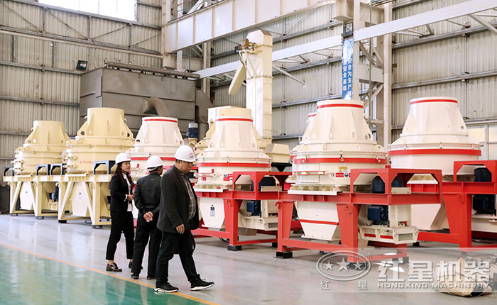 客戶參觀紅星機(jī)器打砂機(jī)生產(chǎn)車間