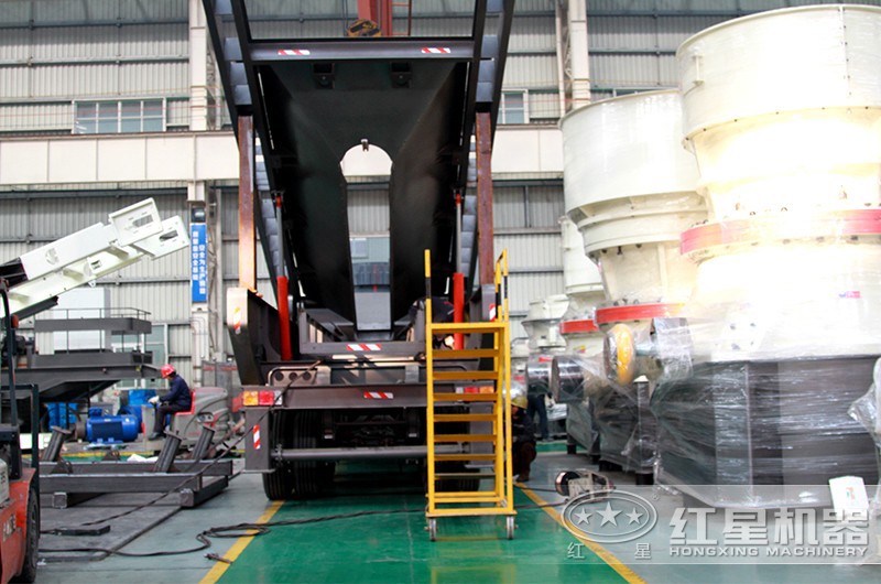 移動(dòng)圓錐破生產(chǎn)車間