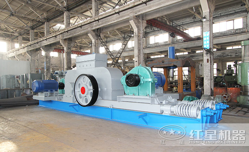 對(duì)輥式破碎機(jī)生產(chǎn)車間