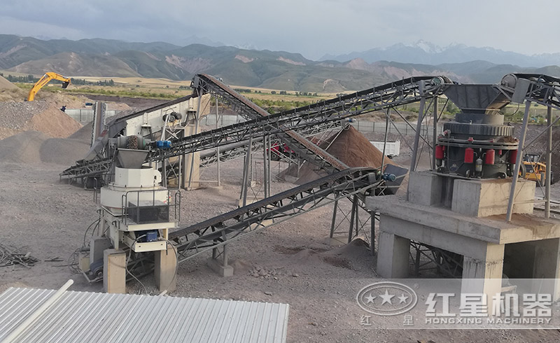 河卵石破碎制砂生產(chǎn)線現(xiàn)場(chǎng)