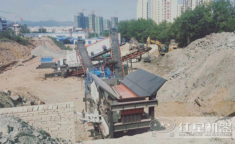 紅星大型移動式碎石生產(chǎn)線現(xiàn)場