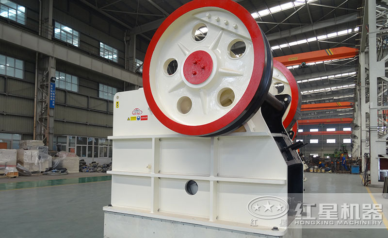 紅星顎式破碎機(jī)廠家直銷、價(jià)格實(shí)惠