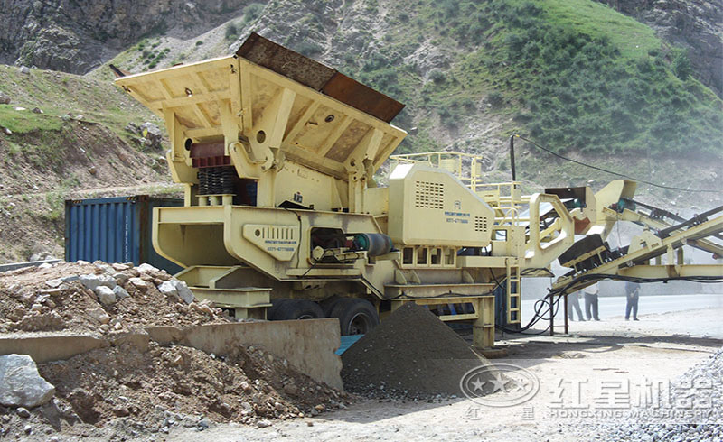 顎破移動(dòng)破碎機(jī)靈活移動(dòng)、適應(yīng)性強(qiáng)