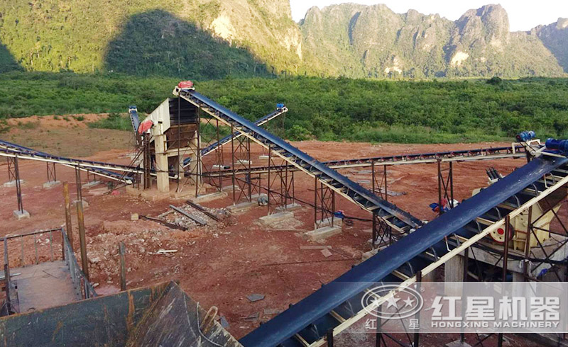 膠帶輸送機作業(yè)現場