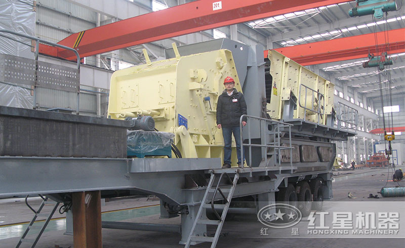 輪胎式移動反擊式破碎站