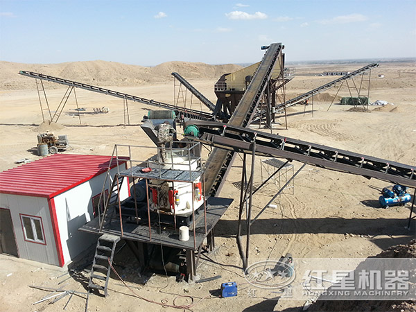 山東用戶液壓圓錐破碎機碎石現(xiàn)場