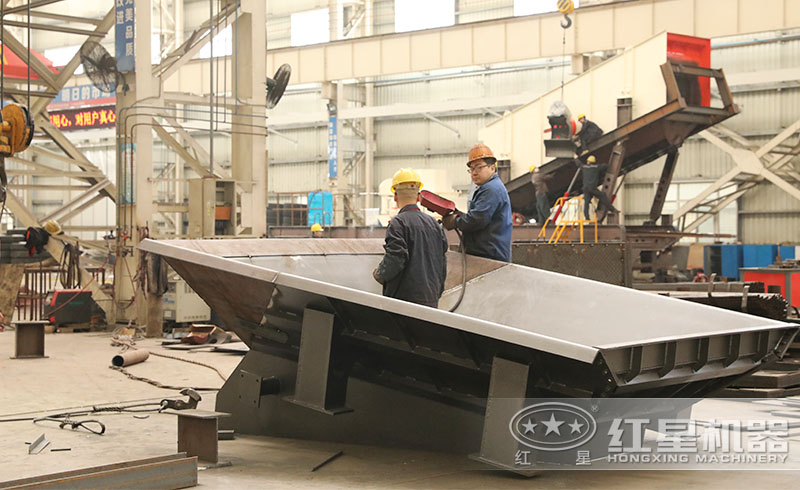 紅星破石機鑄造車間一角