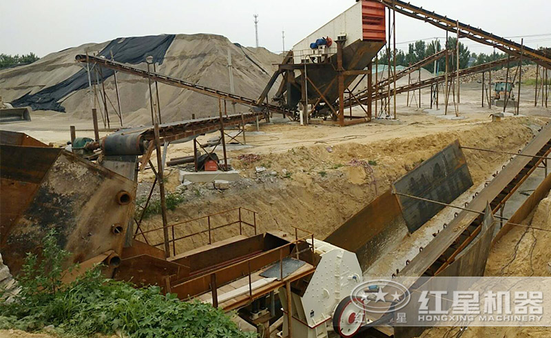 紅星用戶的石子破碎生產(chǎn)線現(xiàn)場(chǎng)