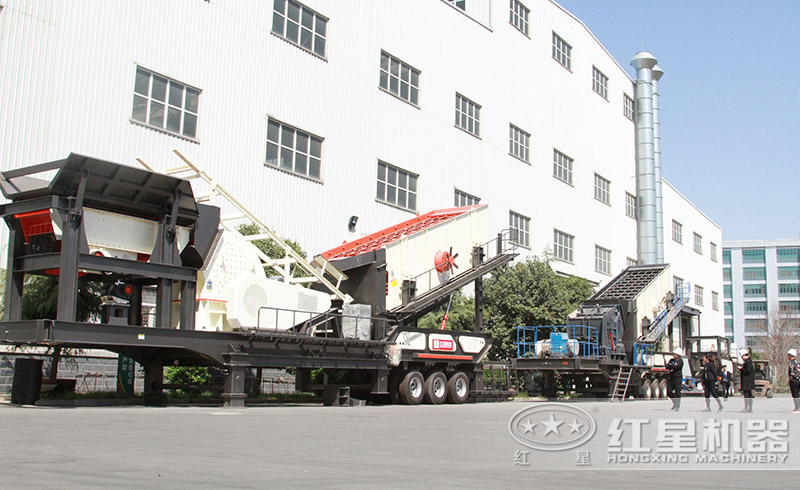 50-650噸/小時的流動石頭破碎機(jī)機(jī)身靈活多變，多種組機(jī)方式實(shí)現(xiàn)不同碎石需求