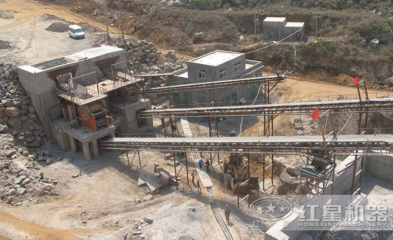 紅星用戶時產(chǎn)1500噸碎石現(xiàn)場