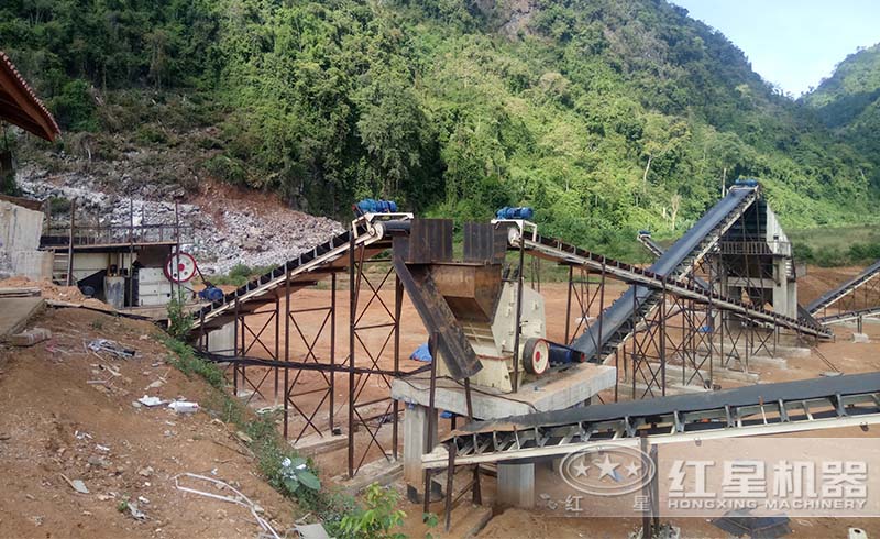 紅星老撾用戶的固定式破碎現(xiàn)場