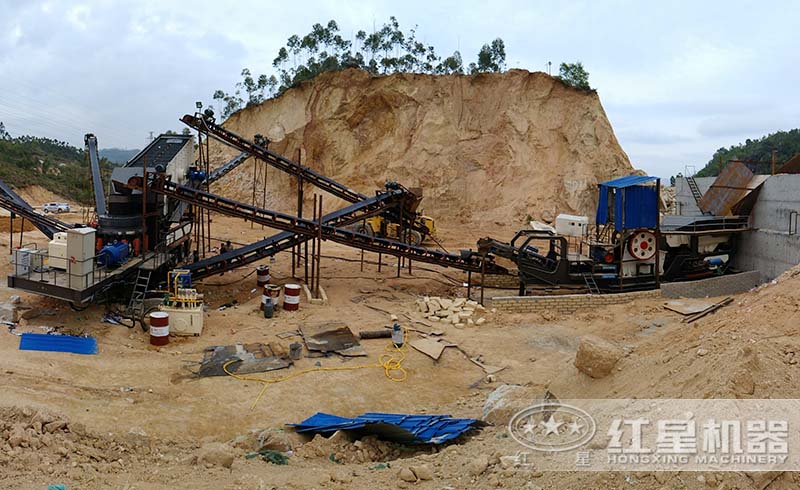 紅星廣東用戶的移動式碎石現(xiàn)場