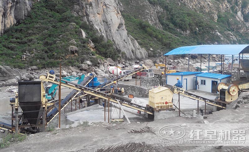 湖南用戶的鵝卵石打砂現(xiàn)場