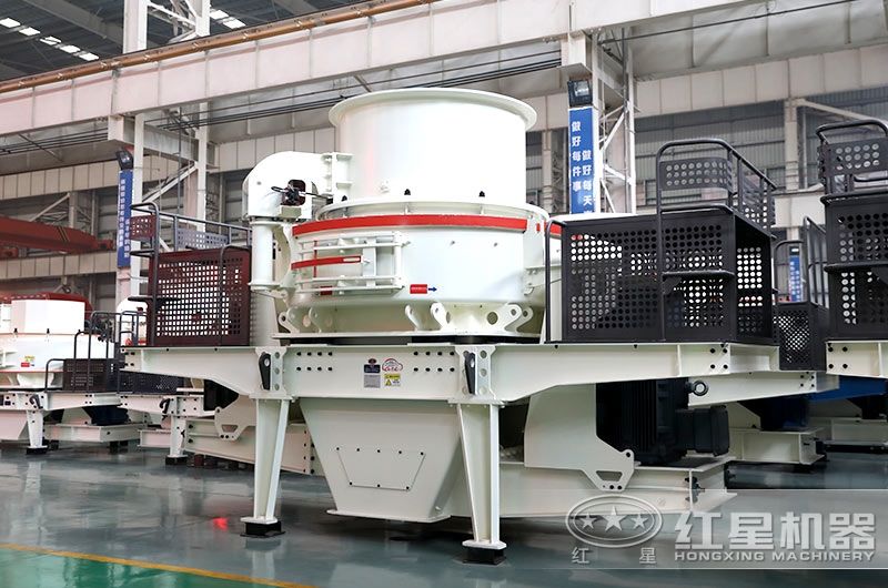 時(shí)產(chǎn)300噸左右的HVI系列石英石制砂機(jī)