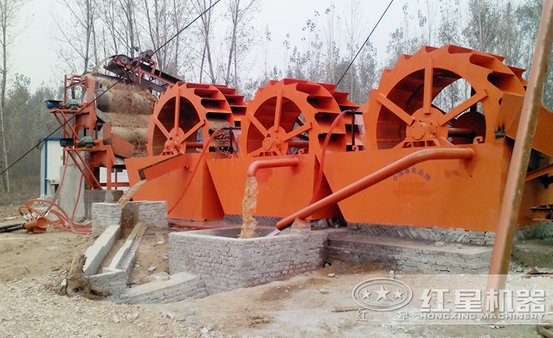 紅星用戶多臺(tái)洗沙機(jī)運(yùn)轉(zhuǎn)現(xiàn)場(chǎng)