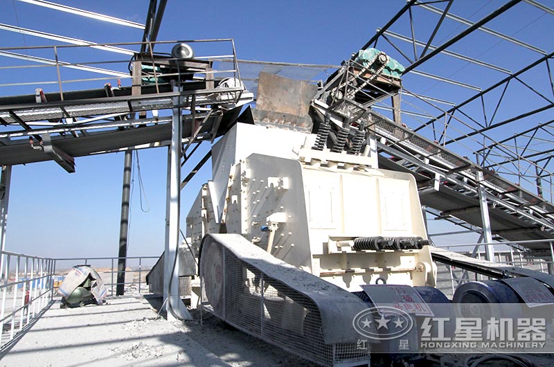 日產(chǎn)10000立方花崗巖破碎生產(chǎn)現(xiàn)場(chǎng)實(shí)拍