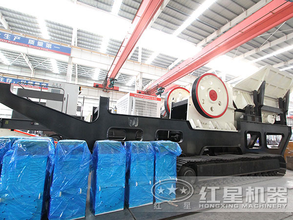 時產150噸的顎破履帶移動破碎站