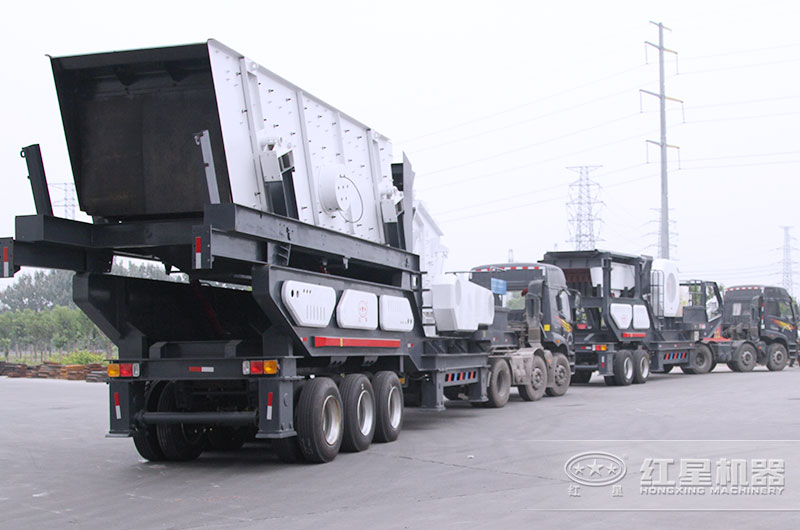 這是發(fā)往湖南長(zhǎng)沙的移動(dòng)煤矸石破碎機(jī)